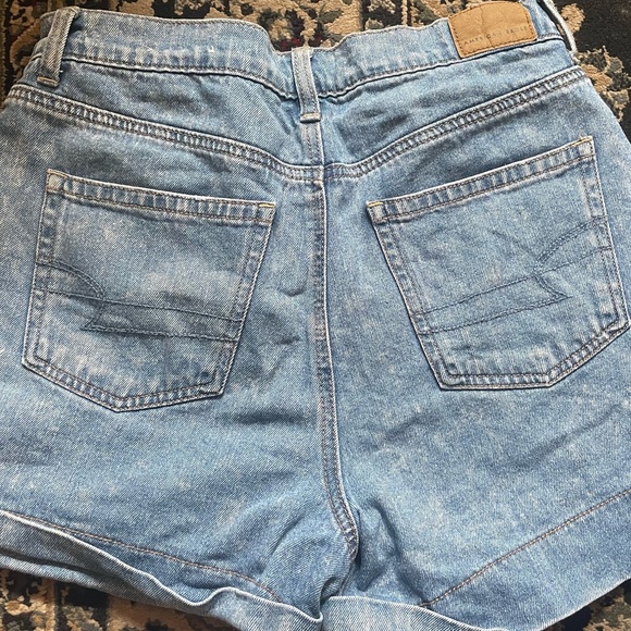 AE High Rise Mom Shorts - Picture 3 of 3